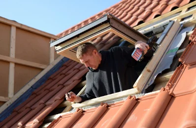 Pose de fenêtres de toit Velux à Priay
